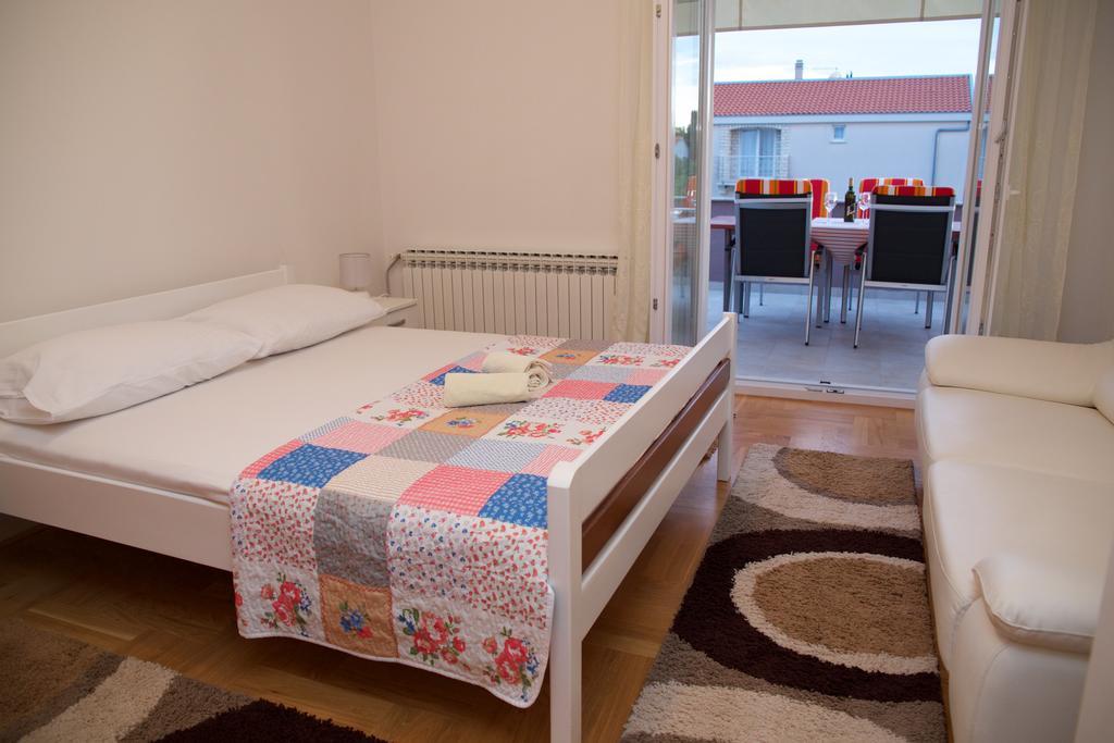 Antonija Apartments With Pool Biograd Na Moru Luaran gambar
