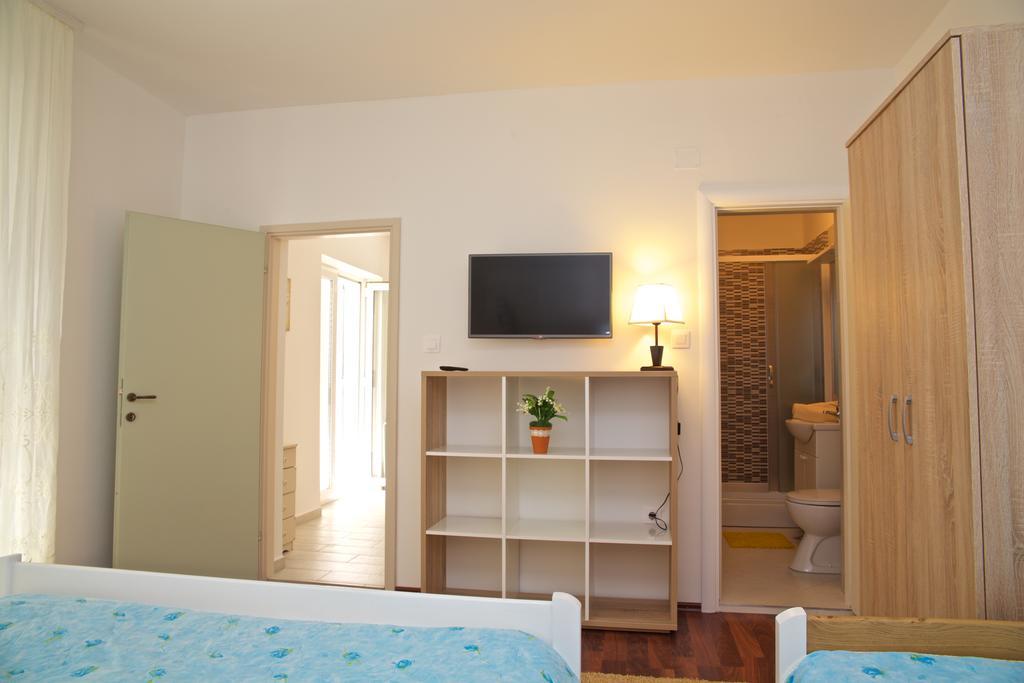 Antonija Apartments With Pool Biograd Na Moru Luaran gambar