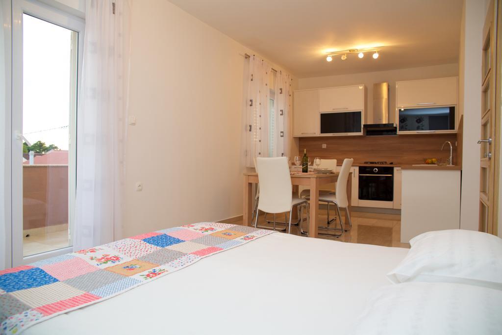 Antonija Apartments With Pool Biograd Na Moru Luaran gambar