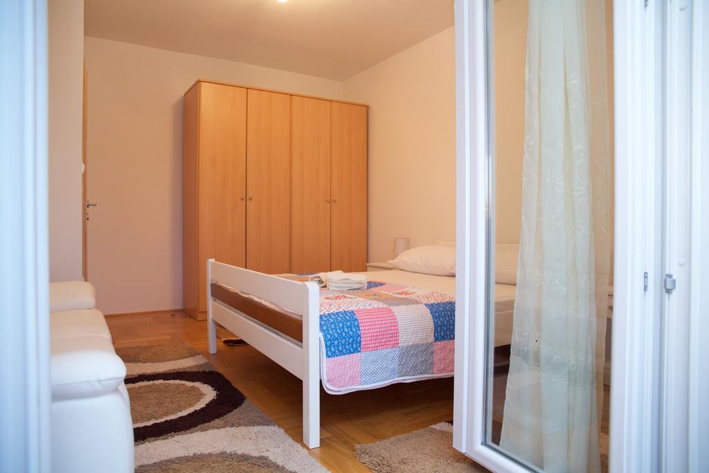 Antonija Apartments With Pool Biograd Na Moru Luaran gambar