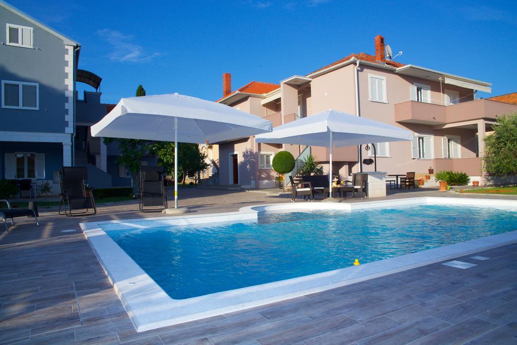 Antonija Apartments With Pool Biograd Na Moru Luaran gambar