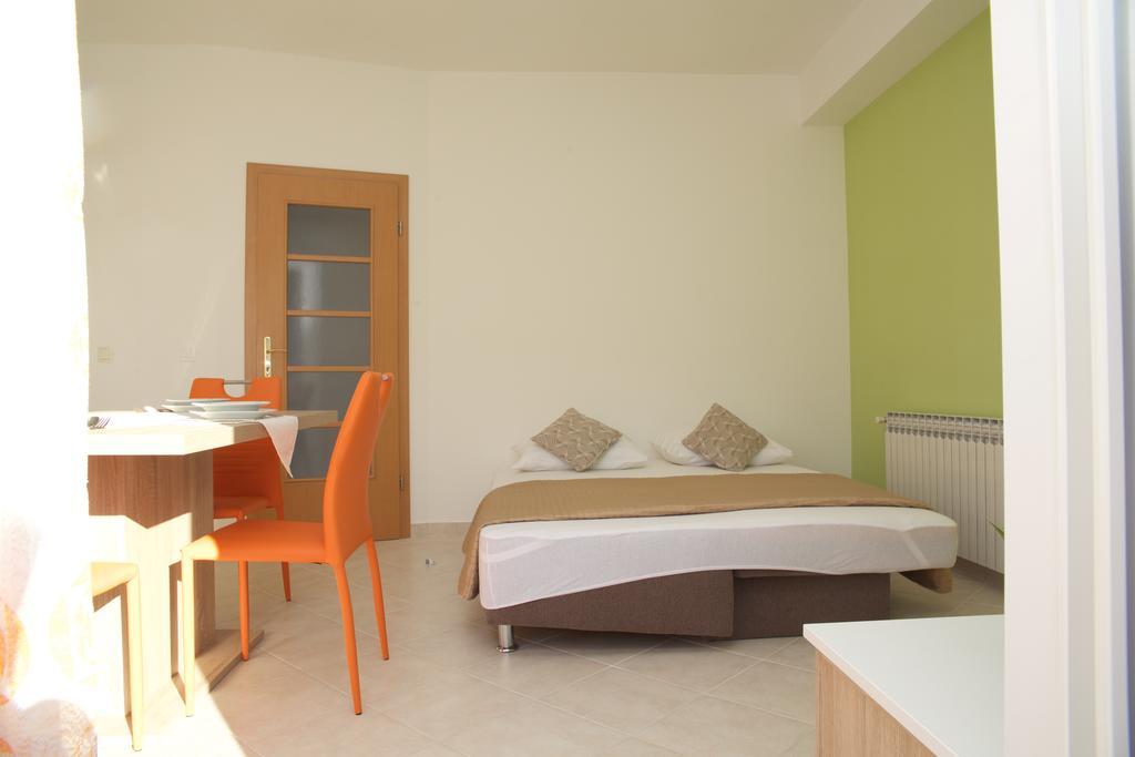Antonija Apartments With Pool Biograd Na Moru Luaran gambar