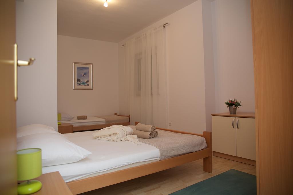Antonija Apartments With Pool Biograd Na Moru Luaran gambar