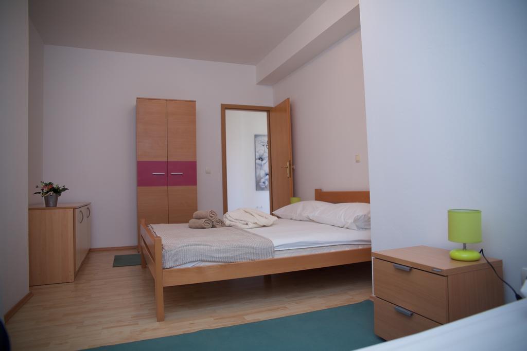Antonija Apartments With Pool Biograd Na Moru Luaran gambar