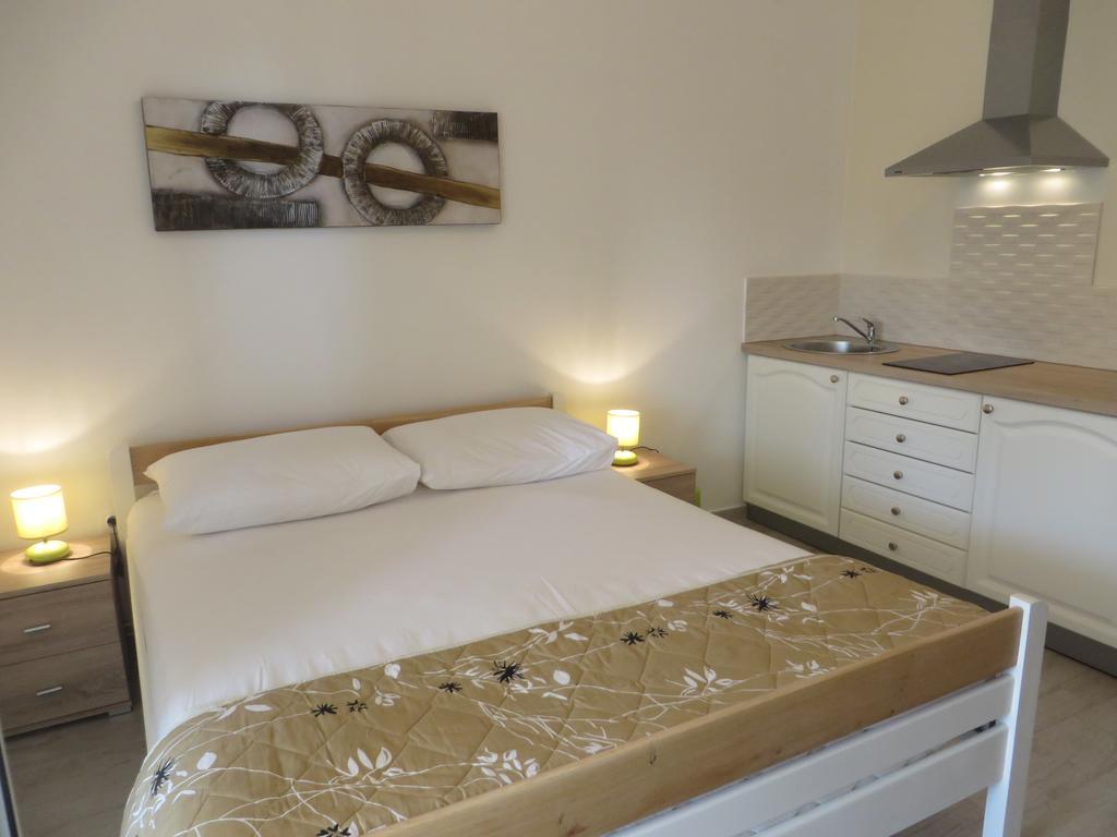 Antonija Apartments With Pool Biograd Na Moru Luaran gambar